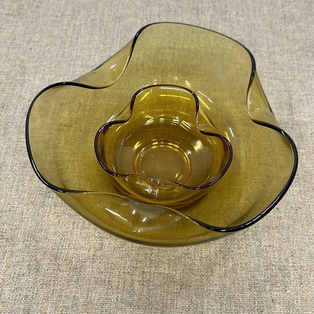 MCM 1960’s Anchor Hocking Amber Chip and Dip Wavy Bowls - Picture 2 of 2